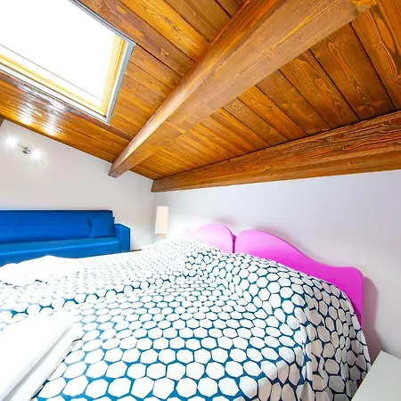 Two Hearts Apartment *